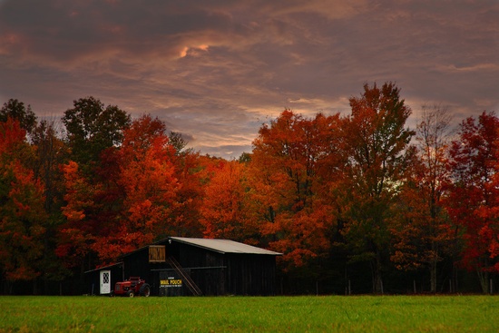 Autumn Mail Pouch Barn