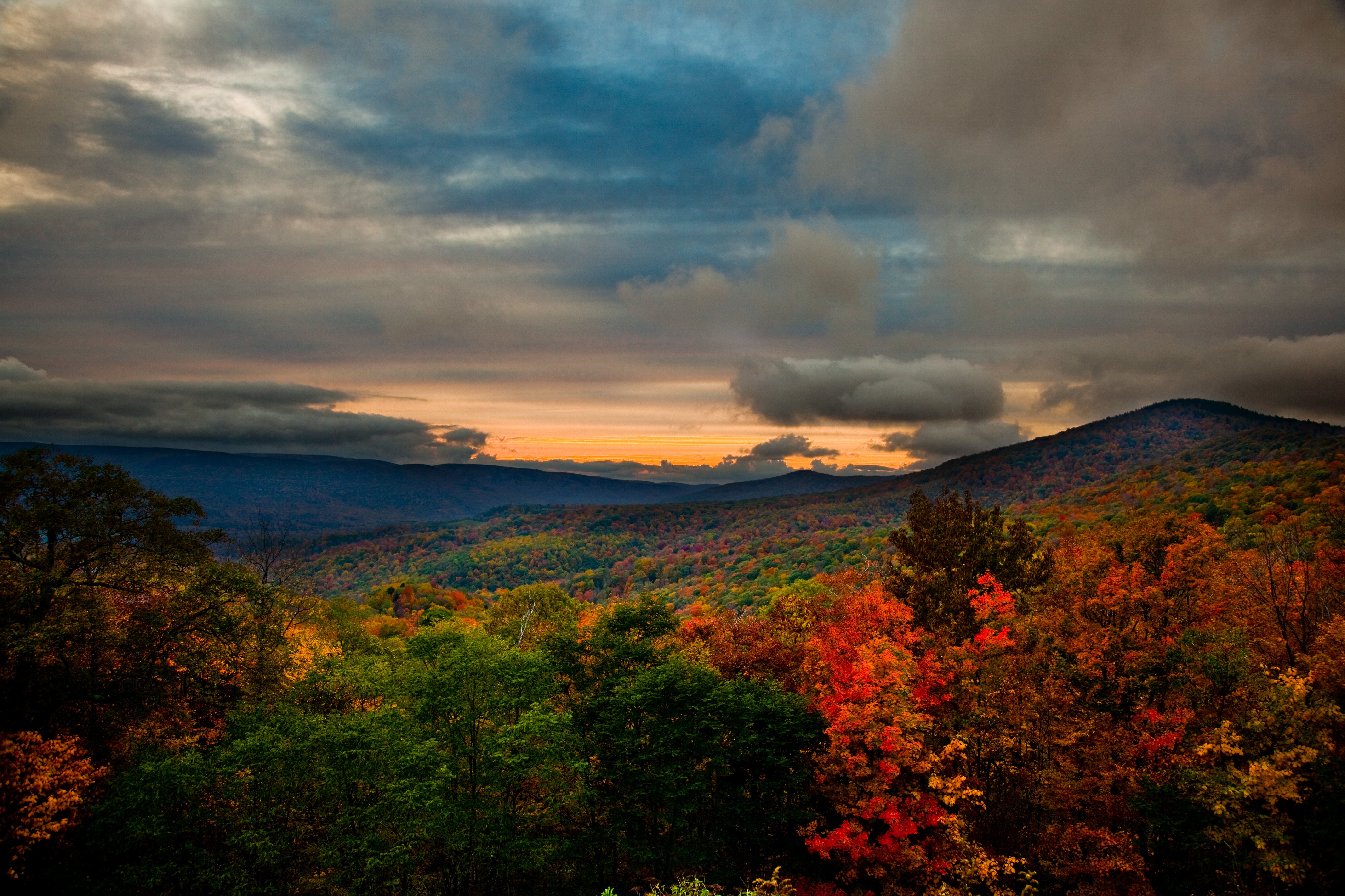 Autumn Colors Mountain Sunset | Mountain Views| Free Nature Pictures by