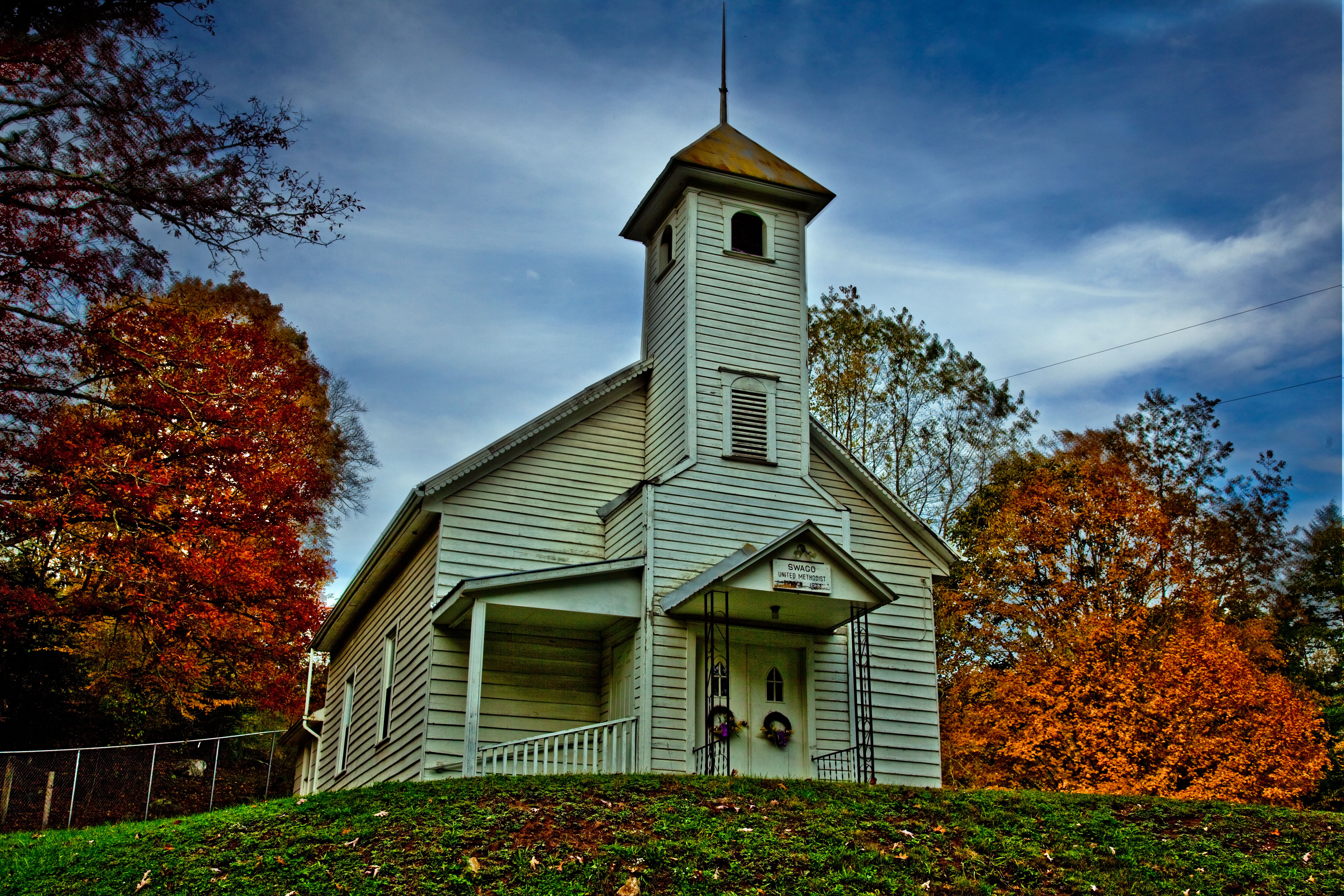 Autumn Country Church | Structures| Free Nature Pictures by